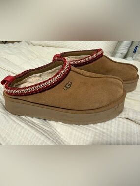 UGG Tazz Platform Slippers